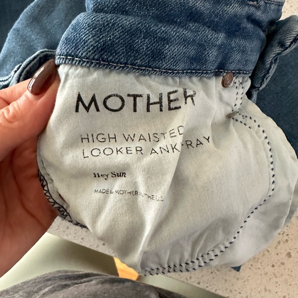 MOTHER Denim high rise looker ankle jeans with fray on bottom - Picture 3 of 4